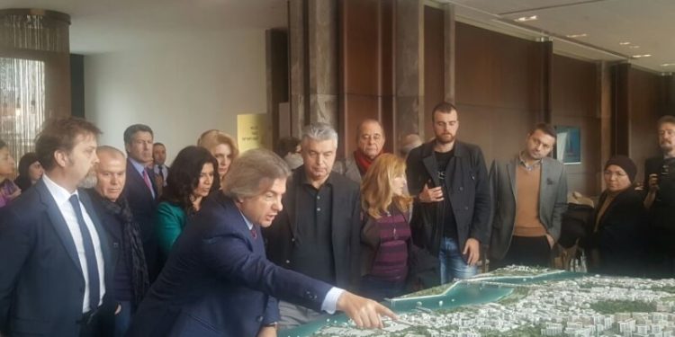 Nevhan Gündüz Dönüşüm Projeleri İle Alakalı Sunumda